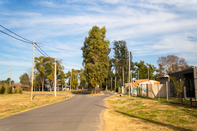 LOTE EN DERQUI