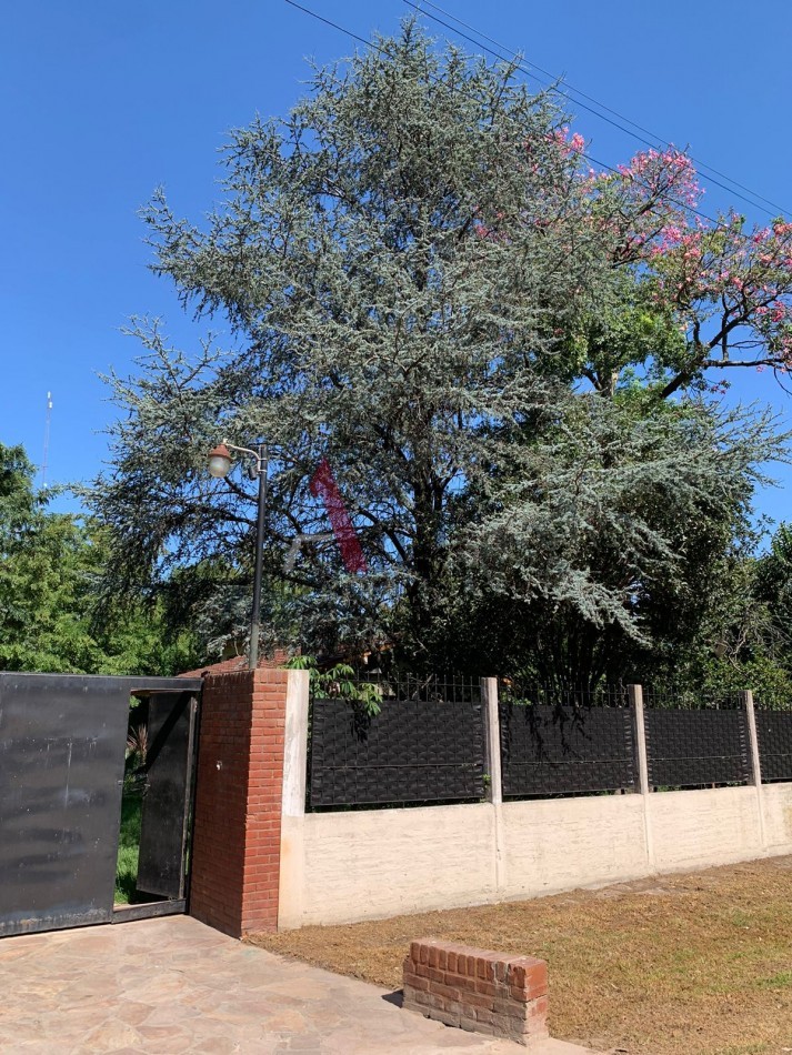 Casa en VENTA con quincho y pileta; BarrioTrujuy San Miguel