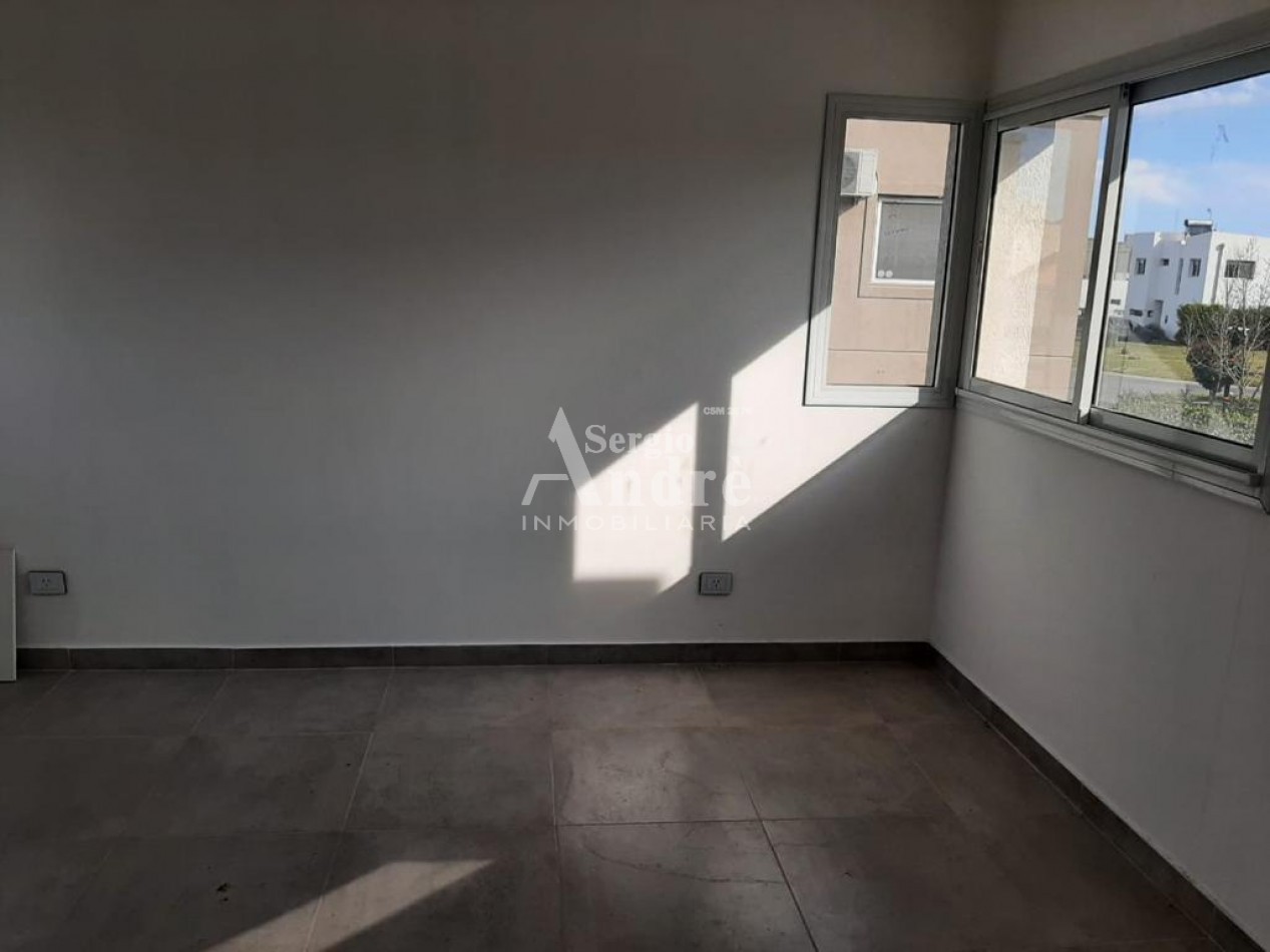 VENTA CASA BARRIO SAN ALFONSO PILAR DEL ESTE 