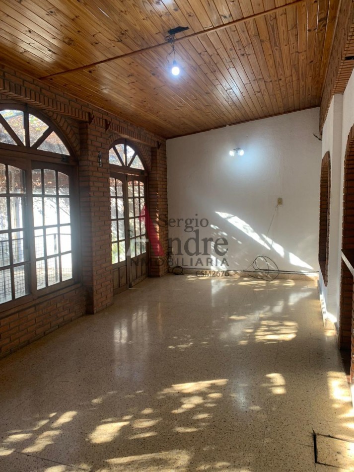 CASA EN VENTA (2 DORMITORIOS) JOSE C PAZ BARRIO ALBERDI