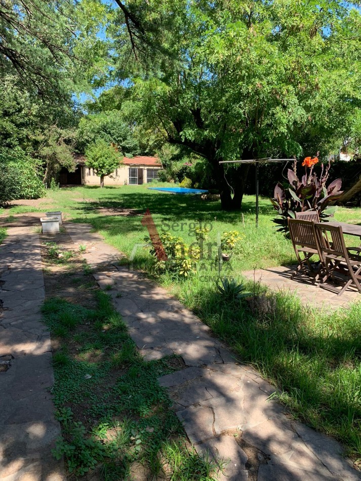 Casa en VENTA con quincho y pileta; BarrioTrujuy San Miguel