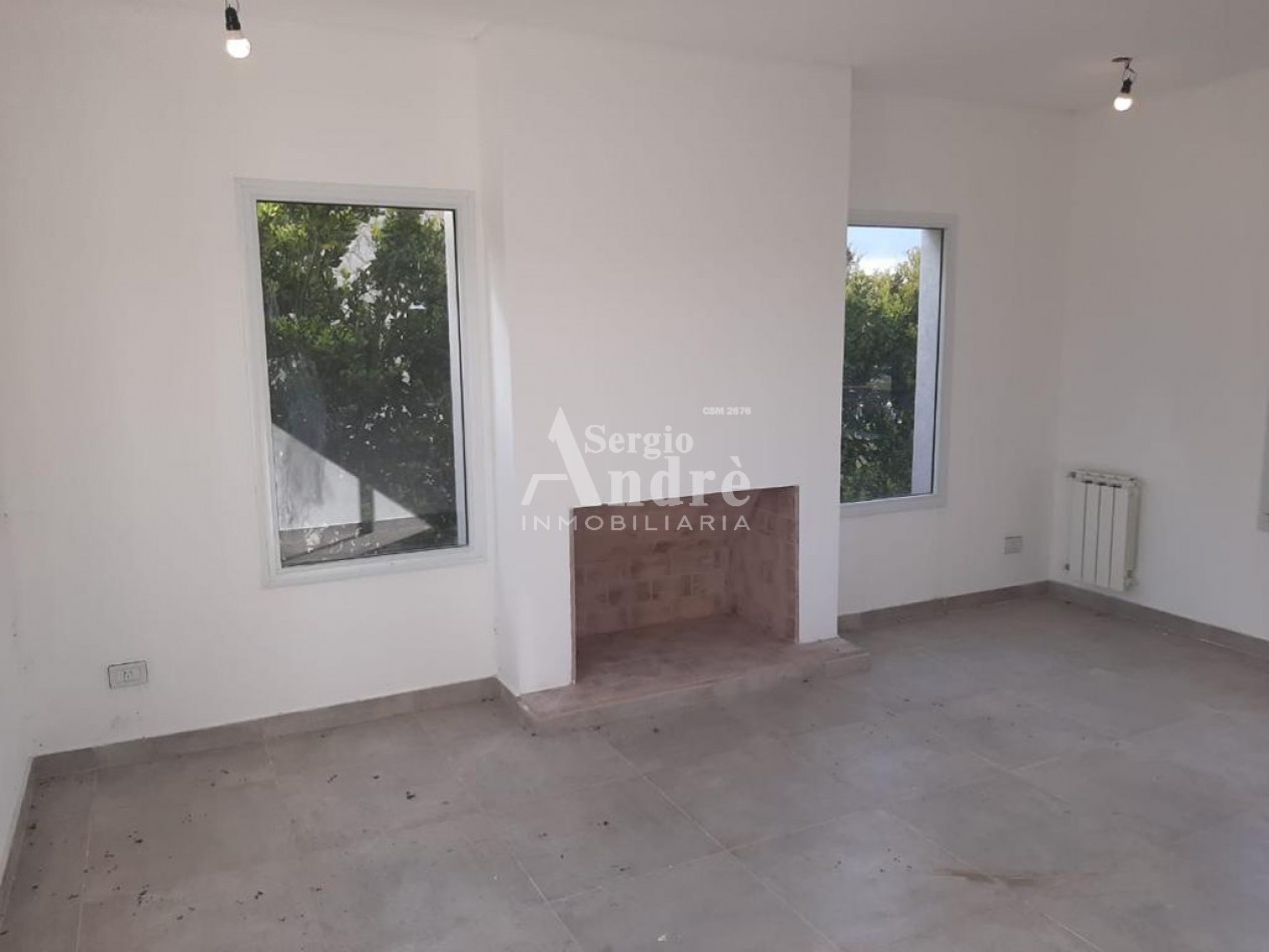 VENTA CASA BARRIO SAN ALFONSO PILAR DEL ESTE 