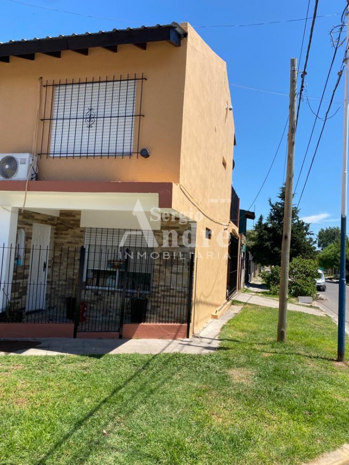 CASA A LA VENTA EN VILLA DE MAYO