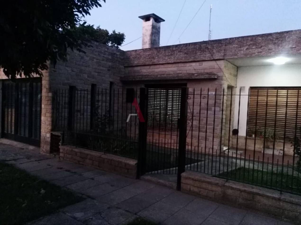 CASA EN VENTA (2 DORMITORIOS) JOSE C PAZ BARRIO ALBERDI