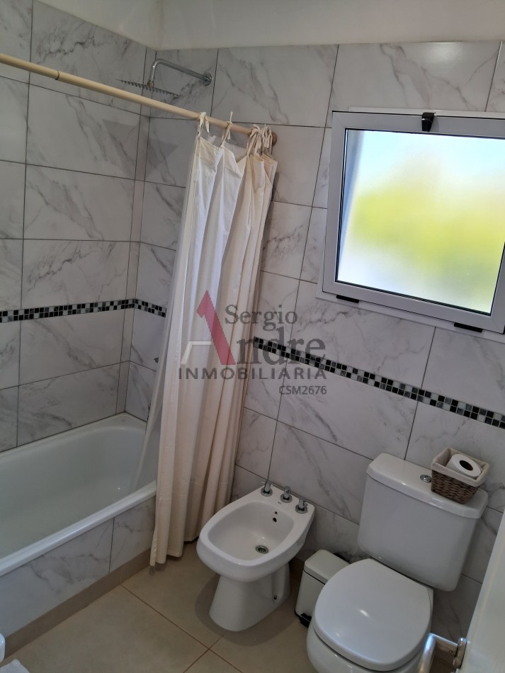CASA EN DOS PLANTAS CALLE LISANDRO DE LA TORRE 75 / BARRIO VILLA IGLESIAS JOSE C PAZ