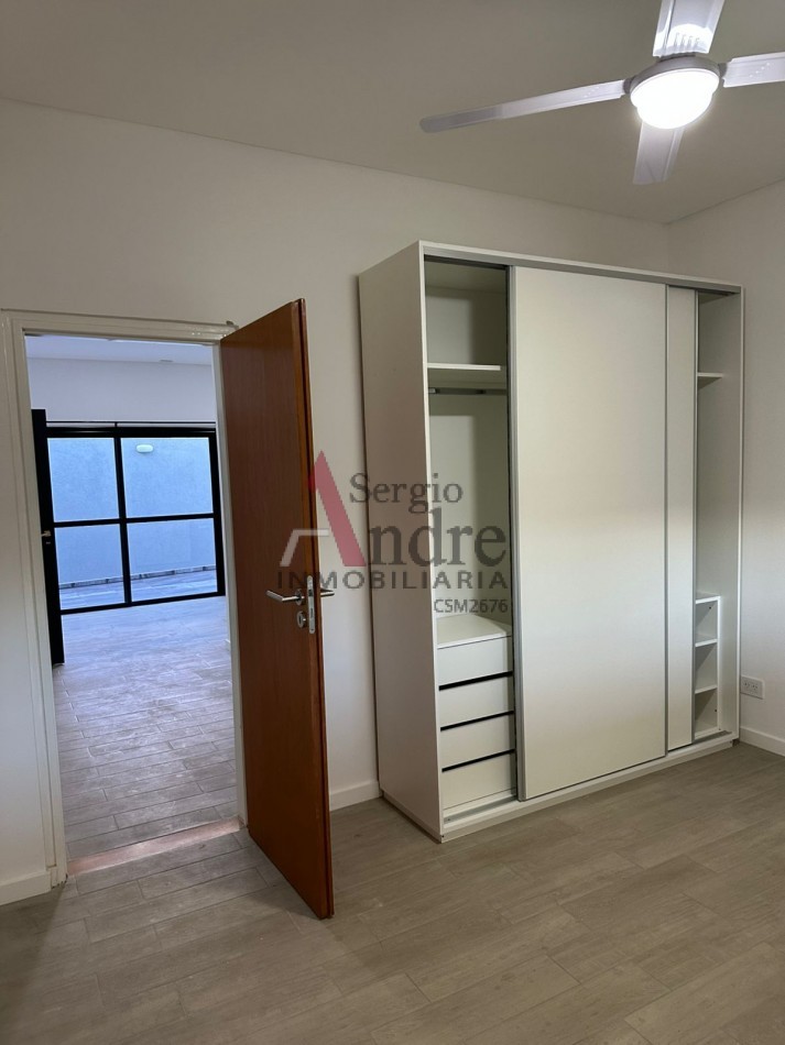 DOS AMBIENTES (CATEGORIA) CALLE URQUIZA 2264 ESQUINA IRIGOIN SIN EXPENSAS SAN MIGUEL