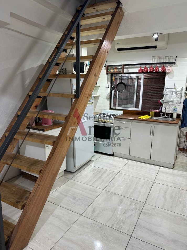CASA EN DOS PLANTAS CALLE LISANDRO DE LA TORRE 75 / BARRIO VILLA IGLESIAS JOSE C PAZ