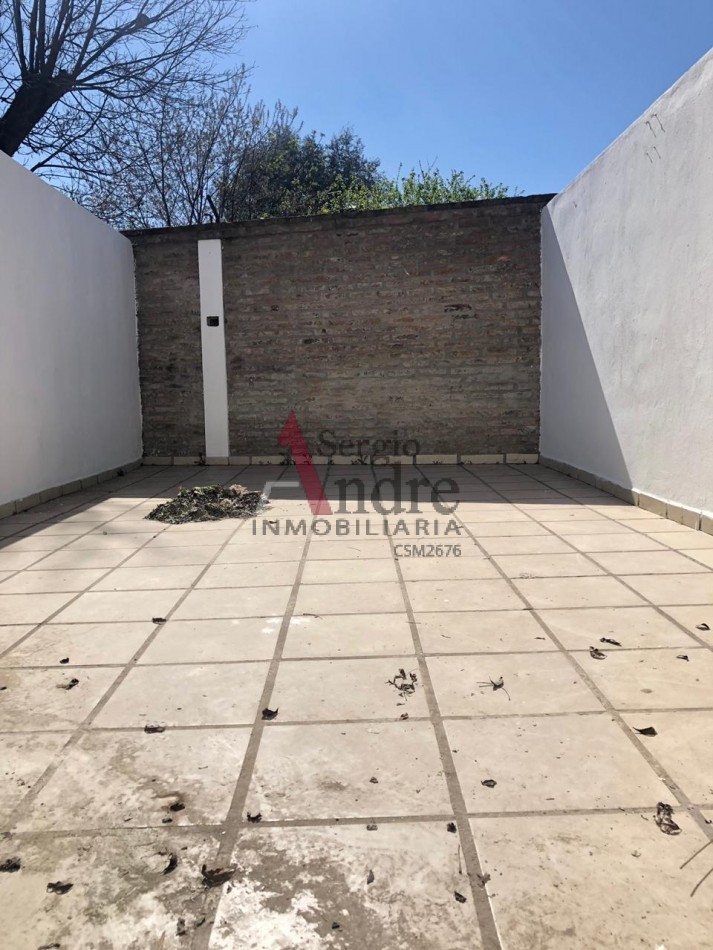 DOS AMBIENTES  CON PATIO (COCHERA OPCIONAL) CALLE POLONIA 220 JOSE C PAZ