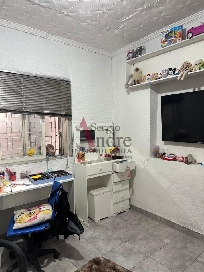 CASA EN DOS PLANTAS CALLE LISANDRO DE LA TORRE 75 / BARRIO VILLA IGLESIAS JOSE C PAZ