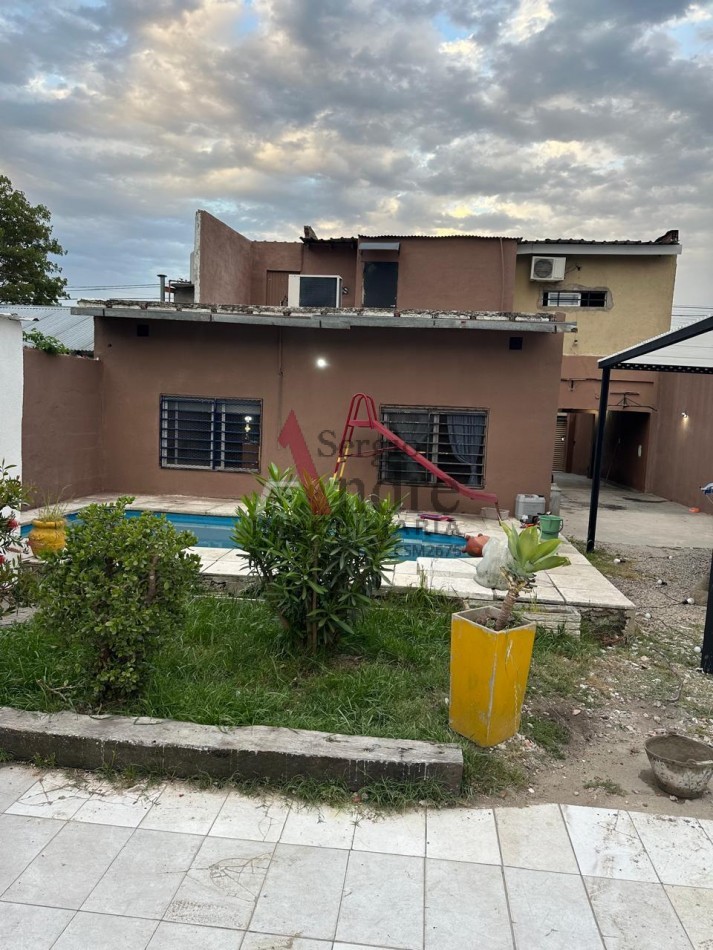 CASA EN DOS PLANTAS CALLE LISANDRO DE LA TORRE 75 / BARRIO VILLA IGLESIAS JOSE C PAZ