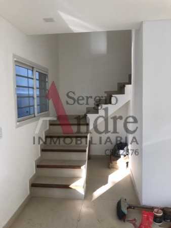 DUPLEX DE CATEGORIA DOS DORMITORIOS CALLE CASTELAR 3159 ENTRE LAS DELICIAS Y LETONIA SAN MIGUEL