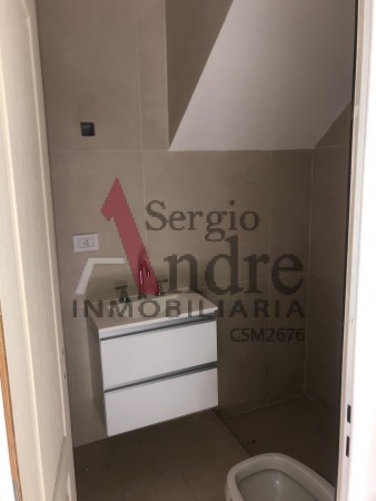 DUPLEX DE CATEGORIA DOS DORMITORIOS CALLE CASTELAR 3159 ENTRE LAS DELICIAS Y LETONIA SAN MIGUEL