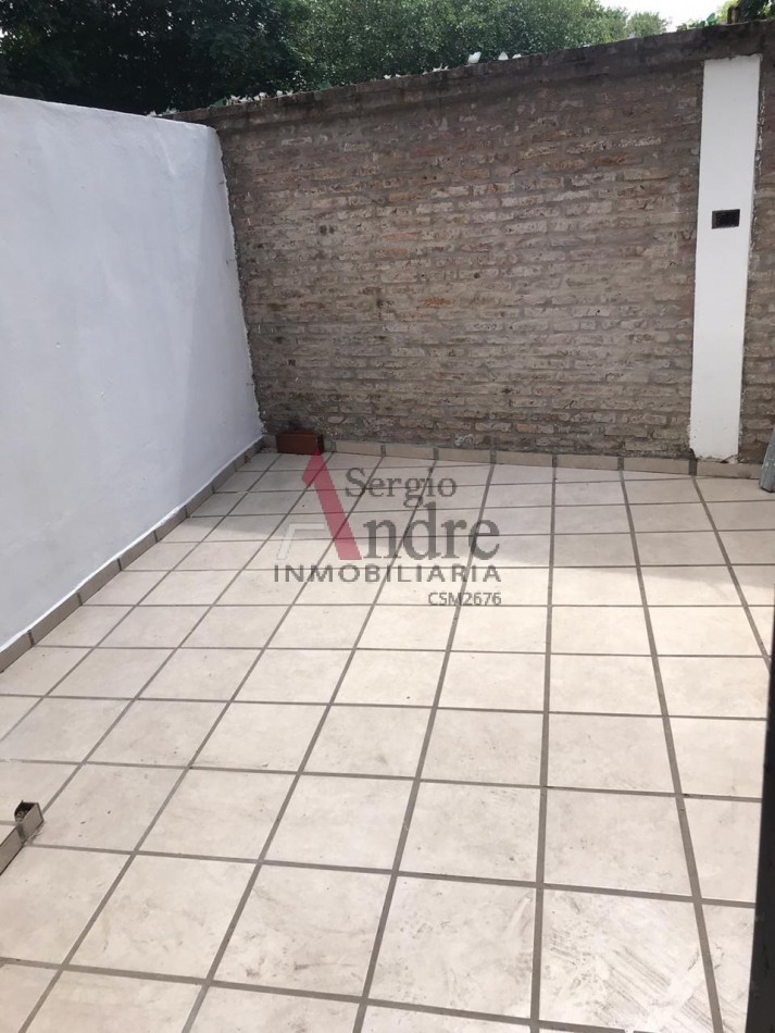 DOS AMBIENTES  CON PATIO (COCHERA OPCIONAL) CALLE POLONIA 220 JOSE C PAZ