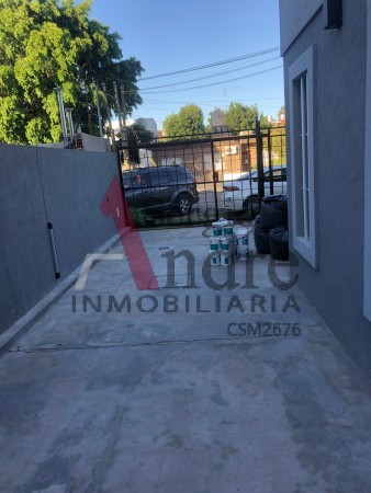 DUPLEX DE CATEGORIA DOS DORMITORIOS CALLE CASTELAR 3159 ENTRE LAS DELICIAS Y LETONIA SAN MIGUEL