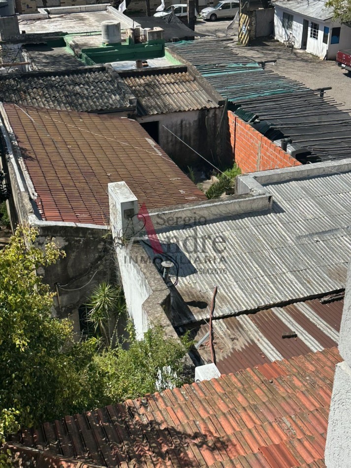CASA EN VENTA MICROCENTRO ZONIFICACION MI1- APTA INVERSOR/DESARROLLADOR CALLE ROCA 1139 entre Av Pte Peron y Paunero