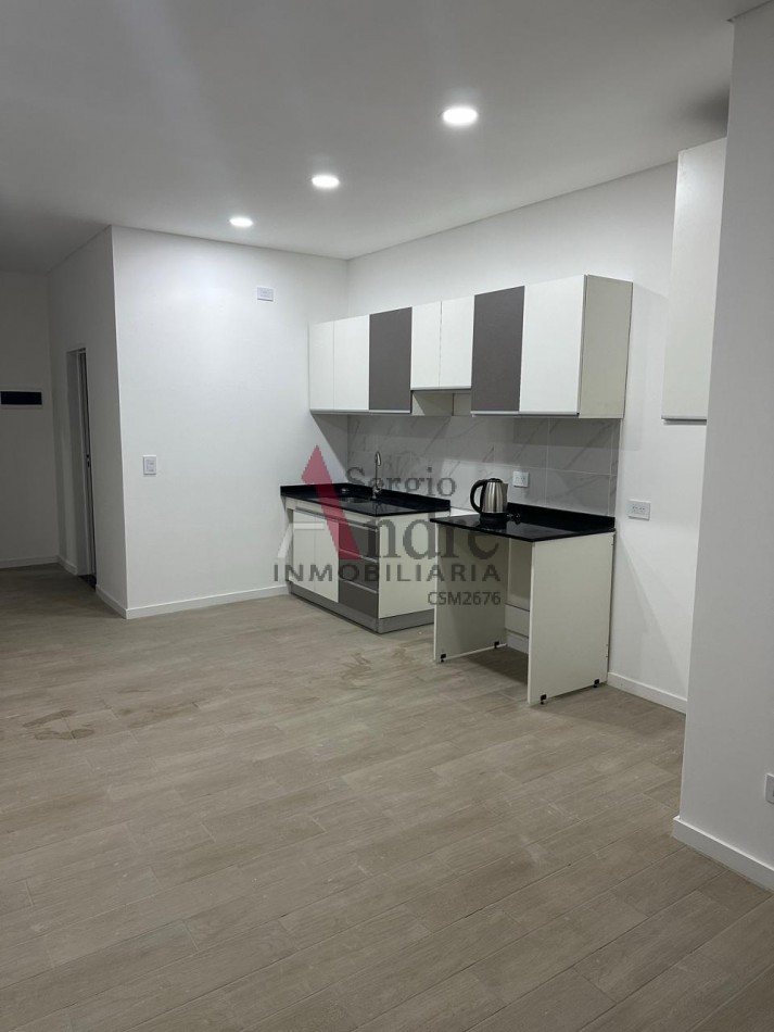DEPARTAMENTO 3 AMBIENTES (categoria) CALLE URQUIZA 2264 ESQUINA IRIGOIN SAN MIGUEL SIN EXPENSAS