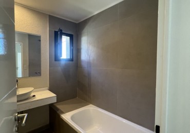 CASA A LA VENTA EN PILAR SANTA ELENA