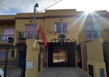 DUPLEX 3 AMBIENTES CON COCHERA Y PATIO EN CALLE FEDERICO CHOPIN 580 JOSE C PAZ BARRIO EL OMBU