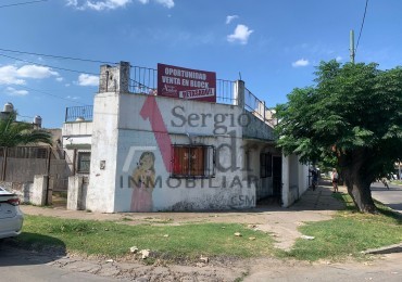 VENTA EN BLOCK (2 CASAS + 3 DPTOS) CALLE IRIGOIN 536 ESQUINA MENDOZA SAN MIGUEL 