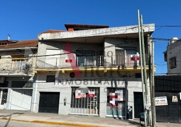 CASA CON LOCAL EN TRES PLANTAS CENTRICA AV HIPOLITO YRIGOYEN 1347 a 50m de Av Pte Peron Jose C Paz